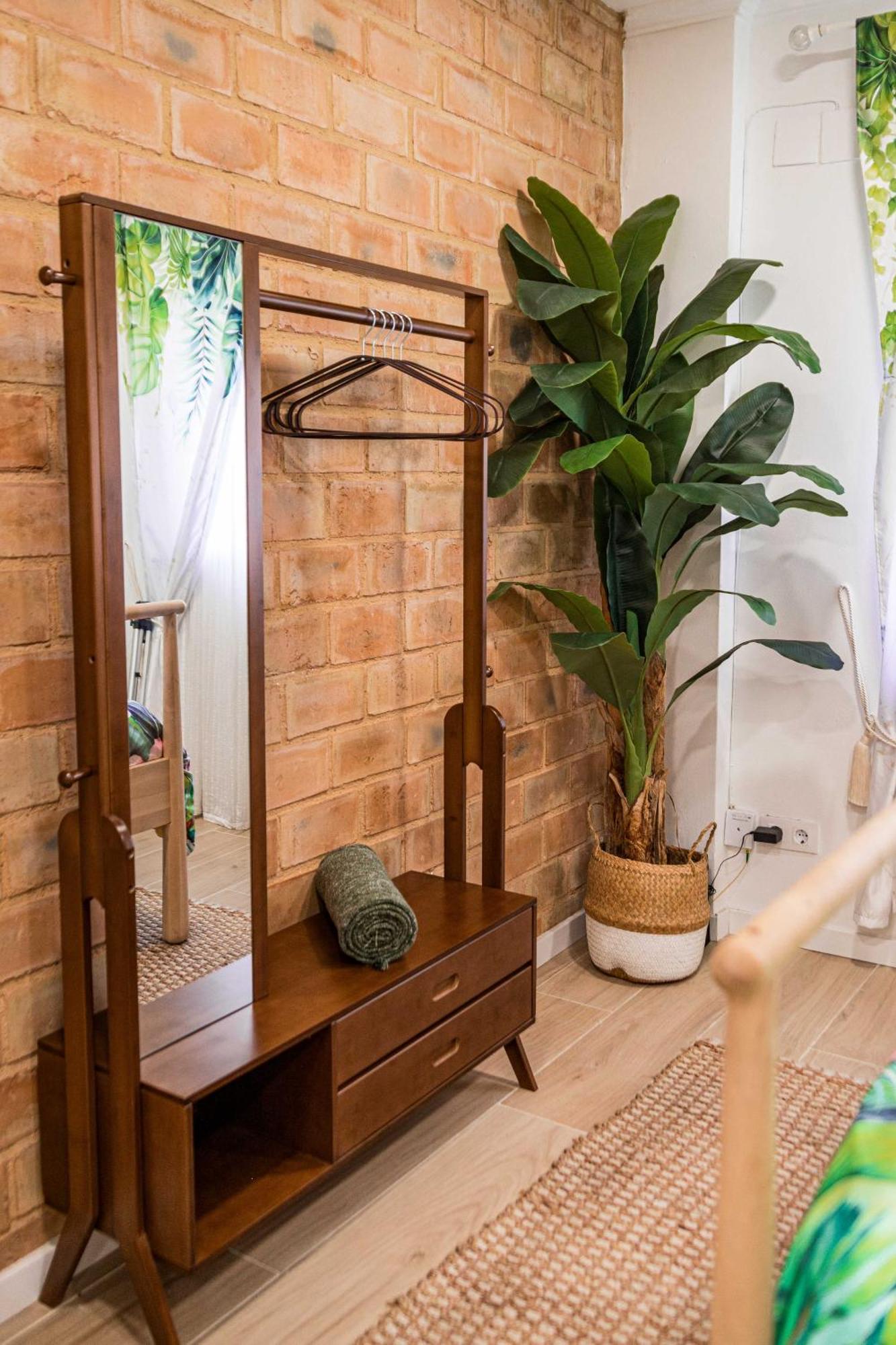 Artistic Flat Next To Ruzafa Welcome To The Jungle Valência Exterior foto